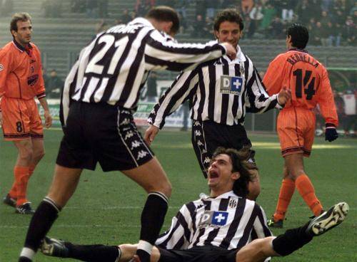 KY开元集团官网|
有人以为巴乔比皮耶罗更强？可是他从未拿过世界杯和欧冠啊！(图9)