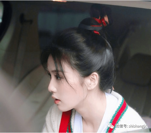 ‘KY开元·(中国)集团’
不会编会扎就够了 长发淑女简朴时尚扎发发型 比编发还甜美(图3)