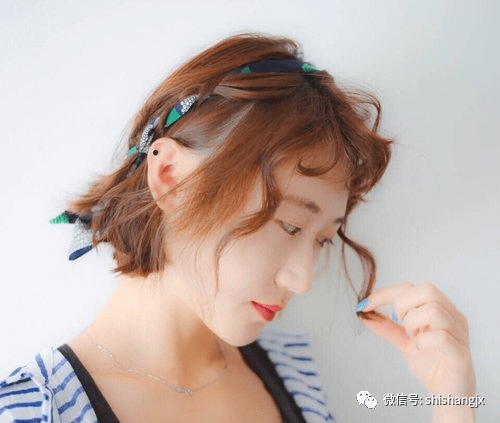 ‘KY开元·(中国)集团’
不会编会扎就够了 长发淑女简朴时尚扎发发型 比编发还甜美(图12)